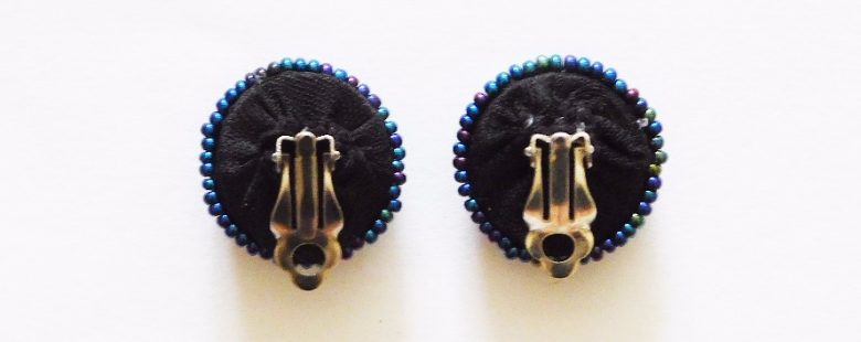 LUNGI CLIP-ON EARRINGS