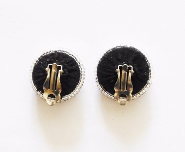 LUNGI CLIP-ON EARRINGS