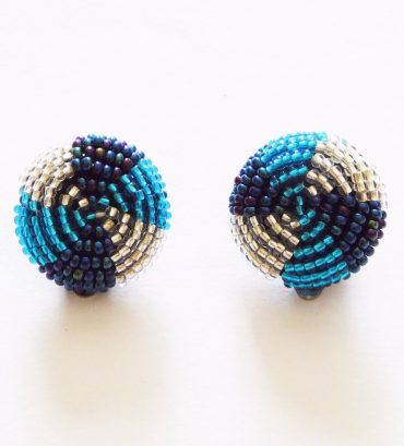 LUNGI CLIP-ON EARRINGS