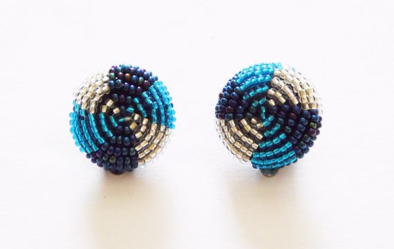 LUNGI CLIP-ON EARRINGS