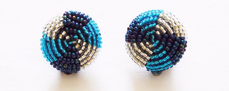 LUNGI CLIP-ON EARRINGS