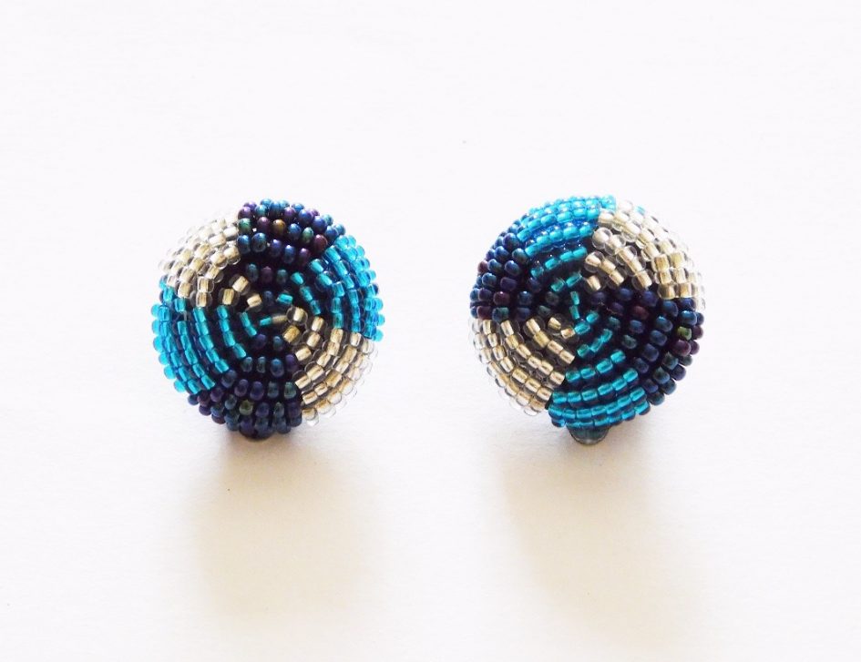 LUNGI CLIP-ON EARRINGS