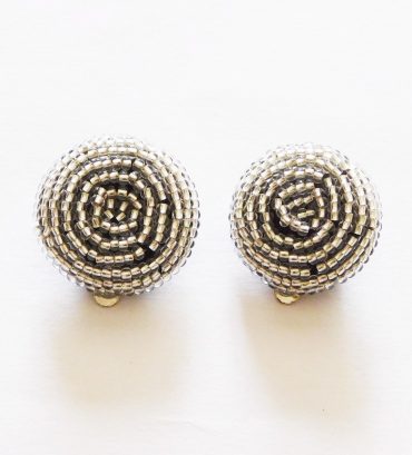 LUNGI CLIP-ON EARRINGS