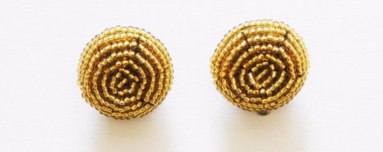 LUNGI CLIP-ON EARRINGS