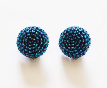 LUNGI CLIP-ON EARRINGS