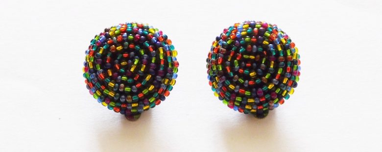 LUNGI CLIP-ON EARRINGS