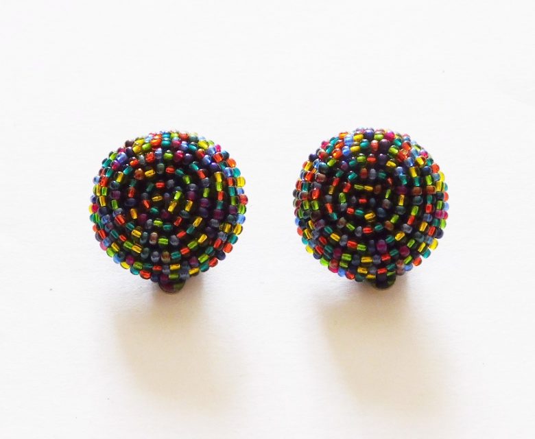 LUNGI CLIP-ON EARRINGS