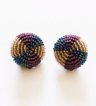 LUNGI CLIP-ON EARRINGS