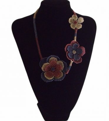 ONELE NECKLACE