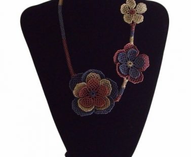 ONELE NECKLACE