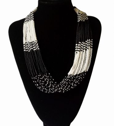 FIKILE NECKLACE