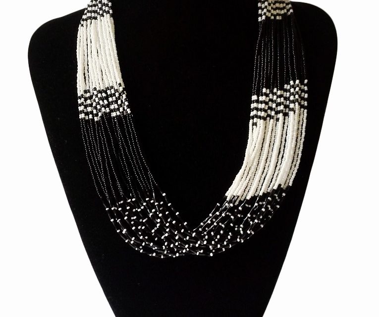 FIKILE NECKLACE