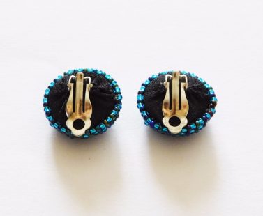 LUNGI CLIP-ON EARRINGS