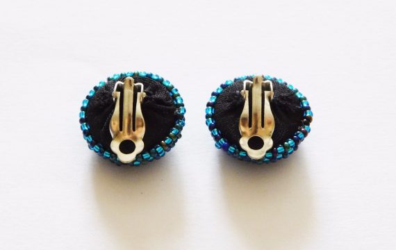 LUNGI CLIP-ON EARRINGS