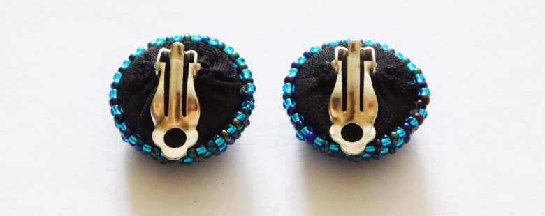 LUNGI CLIP-ON EARRINGS