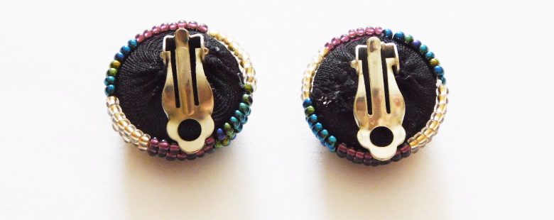 LUNGI CLIP-ON EARRINGS