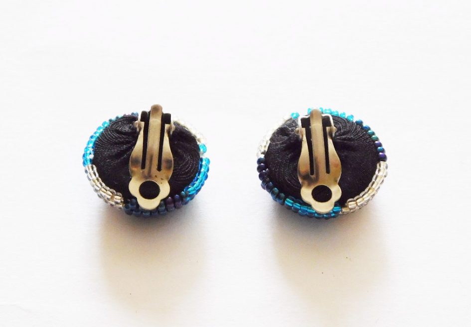 LUNGI CLIP-ON EARRINGS