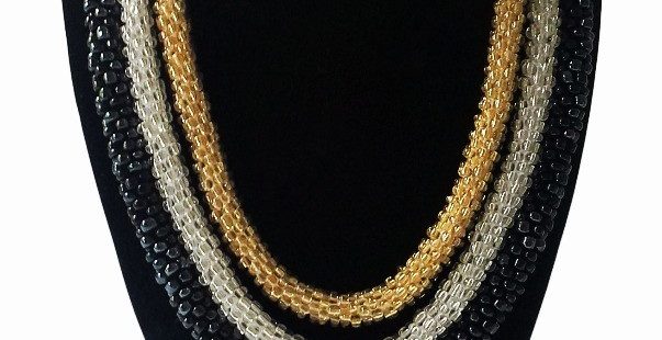 THOMBI CROCHET NECKLACE