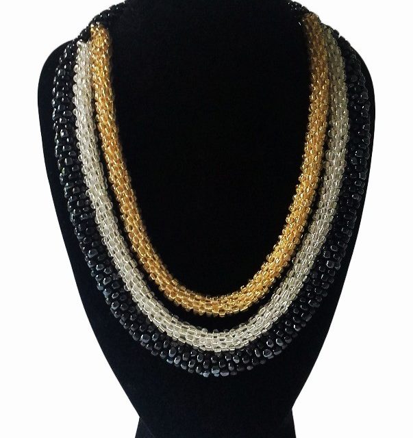 THOMBI CROCHET NECKLACE