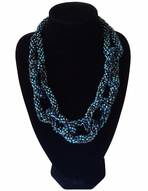 NOMSA CROCHET NECKLACE