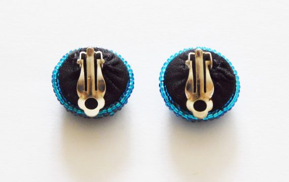 LUNGI CLIP-ON EARRINGS