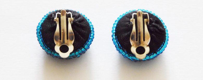 LUNGI CLIP-ON EARRINGS