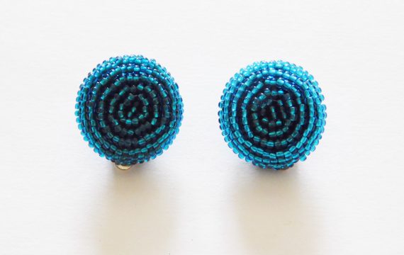 LUNGI CLIP-ON EARRINGS