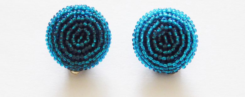 LUNGI CLIP-ON EARRINGS