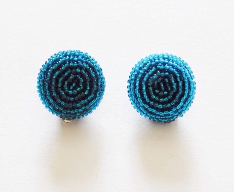 LUNGI CLIP-ON EARRINGS