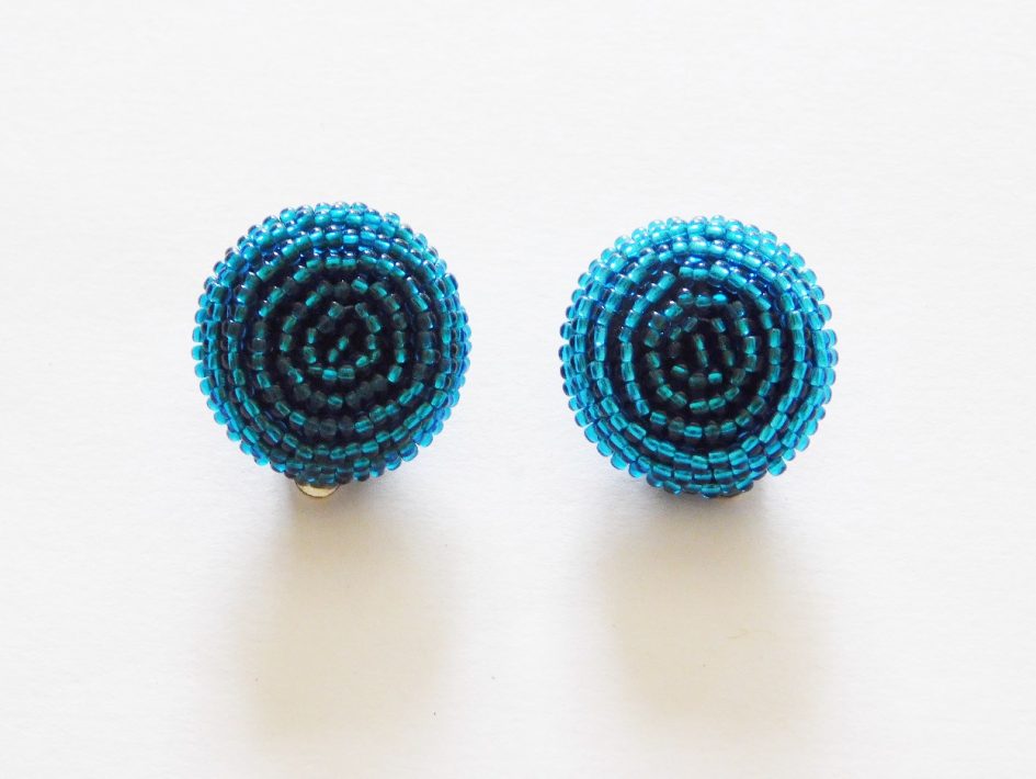 LUNGI CLIP-ON EARRINGS